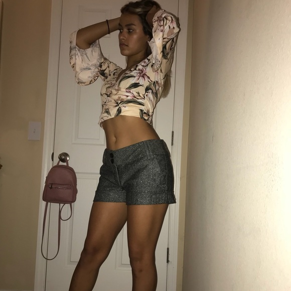 Polyester shorts - Picture 3 of 6